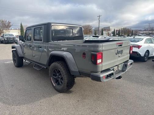 2021 Jeep Gladiator Sport