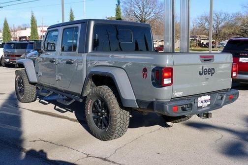 2021 Jeep Gladiator Sport