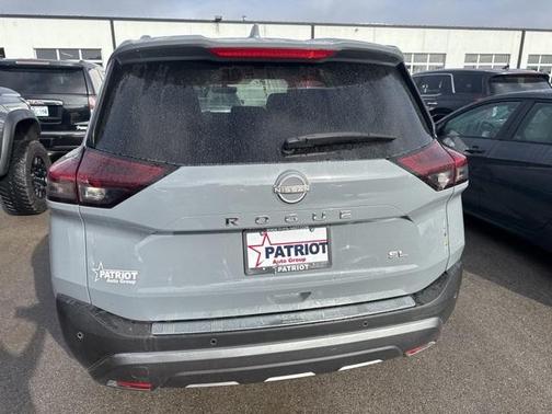 2022 Nissan Rogue SL
