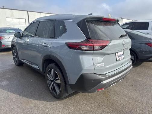 2022 Nissan Rogue SL