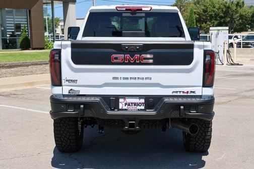 2025 GMC Sierra 2500 AT4X