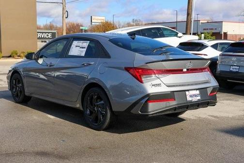 2026 Hyundai ELANTRA HEV SEL Sport