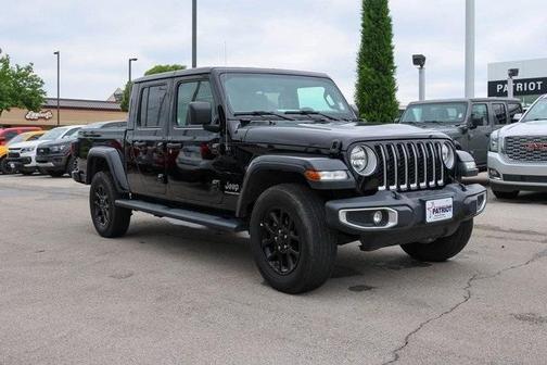 2023 Jeep Gladiator Overland