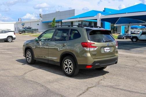 2024 Subaru Forester Premium