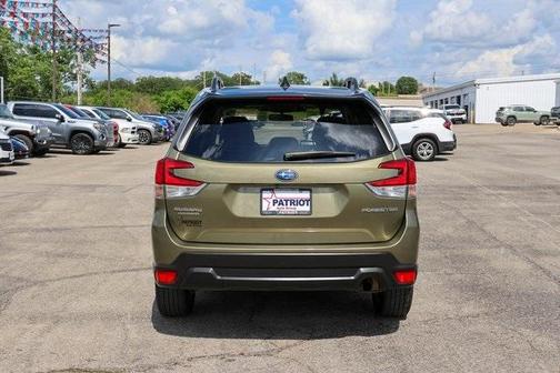 2024 Subaru Forester Premium