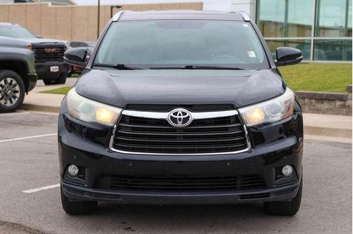 Attitude Black Metallic 2015 Toyota Highlander XLE