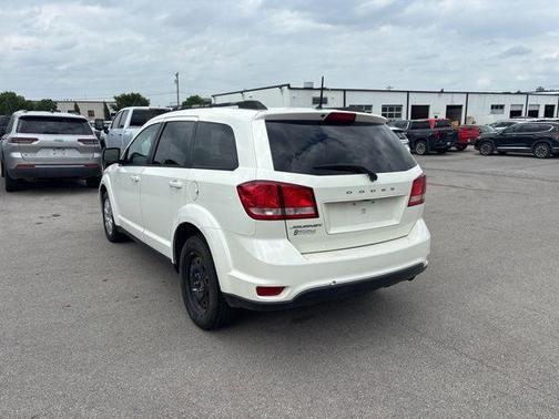 Vice White 2019 Dodge Journey SE