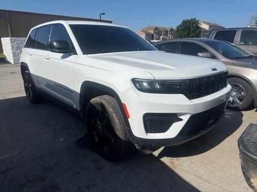 2022 Jeep Grand Cherokee Altitude