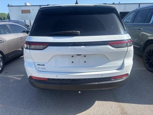 2022 Jeep Grand Cherokee Altitude