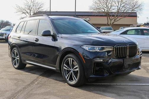 2021 BMW X7 M50i