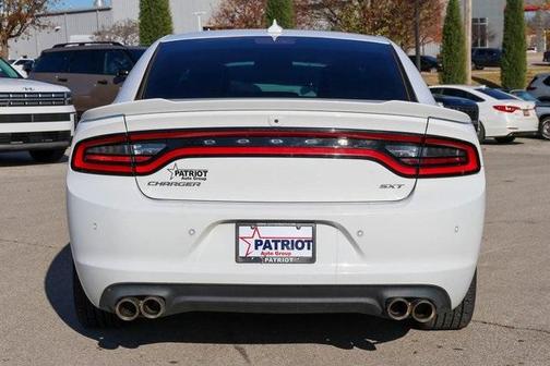 2017 Dodge Charger SXT
