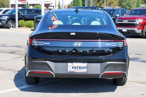 2026 Hyundai SONATA SE