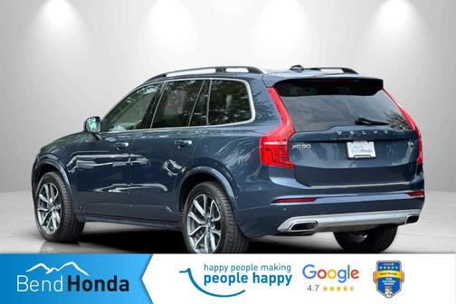 2018 Volvo XC90 T6 Momentum