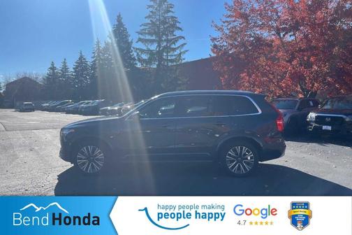 2022 Volvo XC90 T5 Momentum 7 Passenger