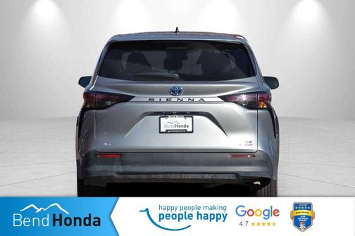 2024 Toyota Sienna LE