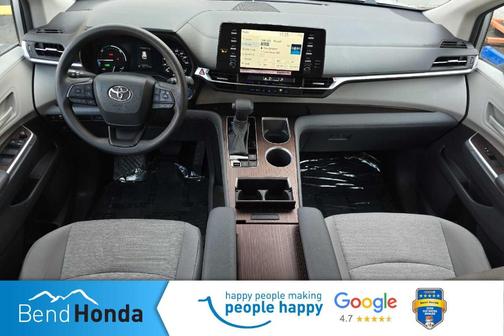 2024 Toyota Sienna LE