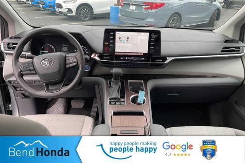 2024 Toyota Sienna LE