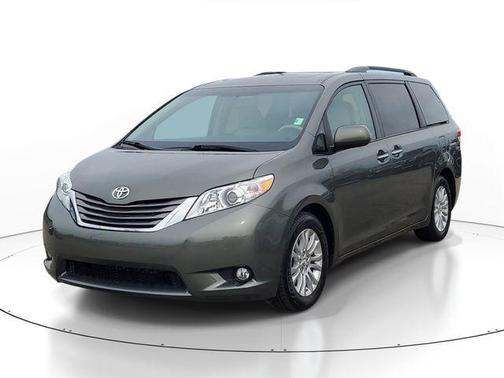 2011 Toyota Sienna XLE