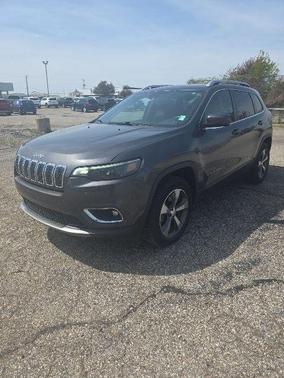 Granite Crystal Metallic Clearcoat 2019 Jeep Cherokee Limited