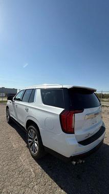 White Frost Tricoat 2021 GMC Yukon Denali