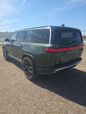 Green 2025 Rivian R1S Adventure Dual Motor Perf Large Pack