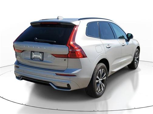 2025 Volvo XC60 B5 Core