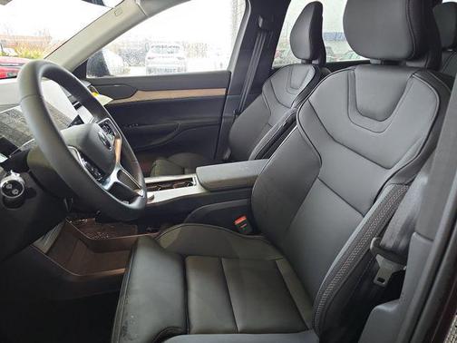 2025 Volvo EX90 Twin Motor Performance Plus 6-Seater