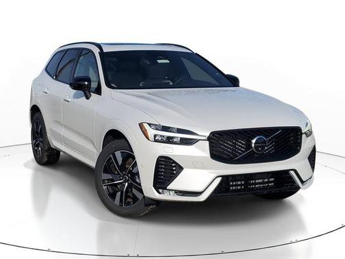 2026 Volvo XC60 B5 Plus