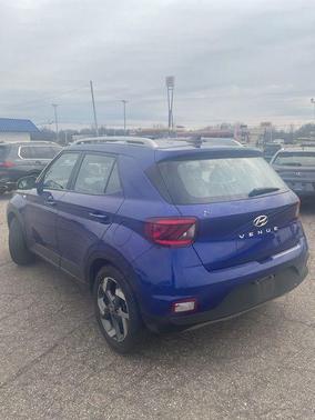 2022 Hyundai VENUE SEL