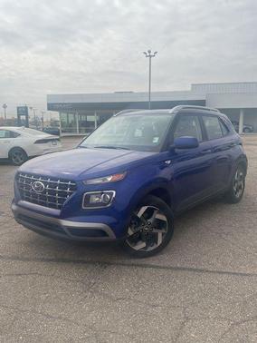 2022 Hyundai VENUE SEL