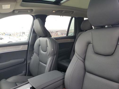 2026 Volvo XC90 Plug-In Hybrid Ultra Dark Theme, T8 AWD, Electric/Gasoline, 6 Seats