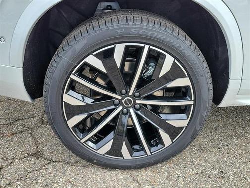 2026 Volvo XC90 B6 Ultra 7-Seater