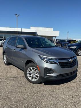 Sterling Gray Metallic 2024 Chevrolet Equinox LS