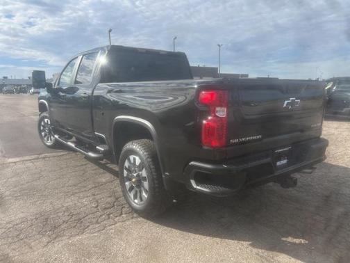 2025 Chevrolet Silverado 2500 Custom