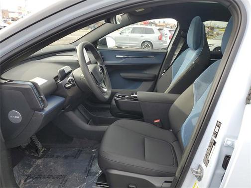 2026 Volvo EX30 Plus Twin Motor Performance, Fully electric