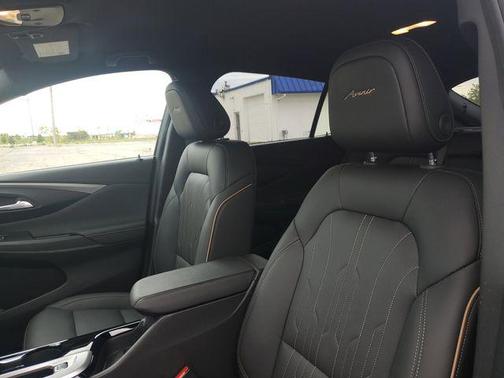 Ebony Twilight Metallic 2025 Buick Envista Avenir FWD