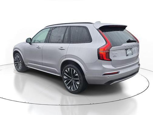 2026 Volvo XC90 B6 Ultra Dark Theme 7-Seater