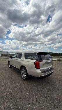 Pearl Beige Metallic 2021 GMC Yukon XL SLT