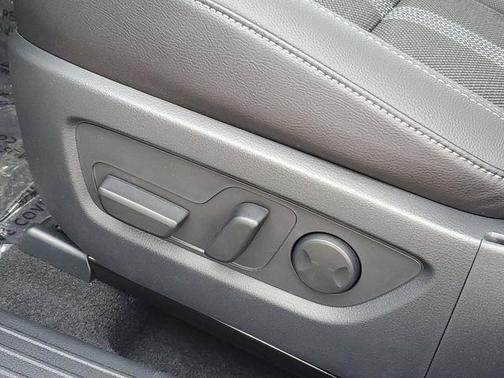 2025 Mazda CX-50 Hybrid Preferred Package