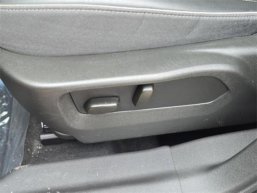 2023 Buick Envision Essence FWD