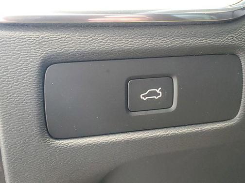 2026 Volvo XC60 B5 Core