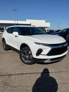 Summit White 2024 Chevrolet Blazer 2LT