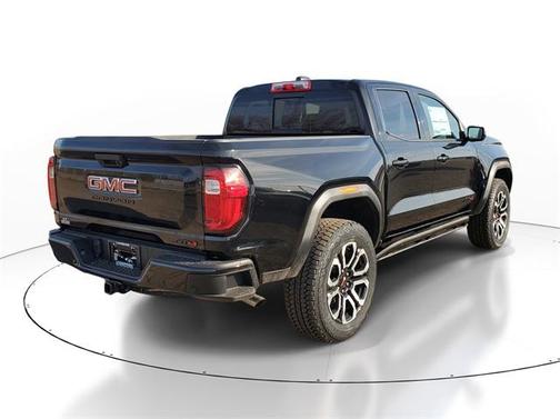 2025 GMC Canyon AT4