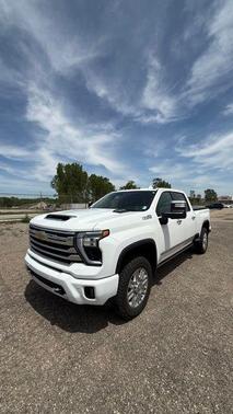 Summit White 2025 Chevrolet Silverado 2500 High Country
