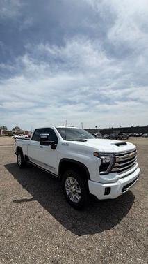 Summit White 2025 Chevrolet Silverado 2500 High Country