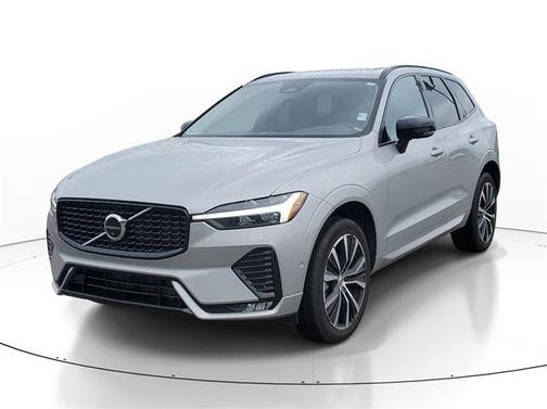 2023 Volvo XC60 B5 Plus Dark Theme