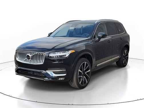 2024 Volvo XC90 B6 Ultimate Bright Theme 6-Seater
