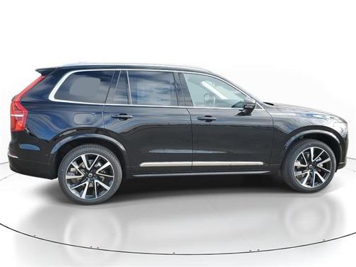 2024 Volvo XC90 B6 Ultimate Bright Theme 6-Seater