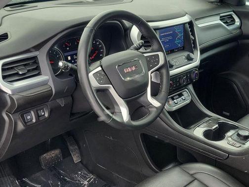 2023 GMC Acadia AWD SLT