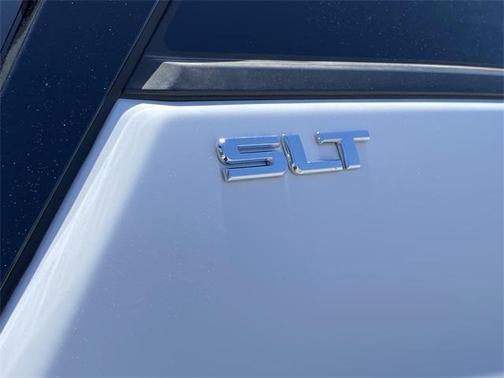 Photo 4 of 35 of 2019 GMC Terrain SLT